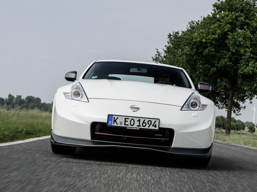  Nissan 370Z Nismo 2013 года  (фото 4 из 6)